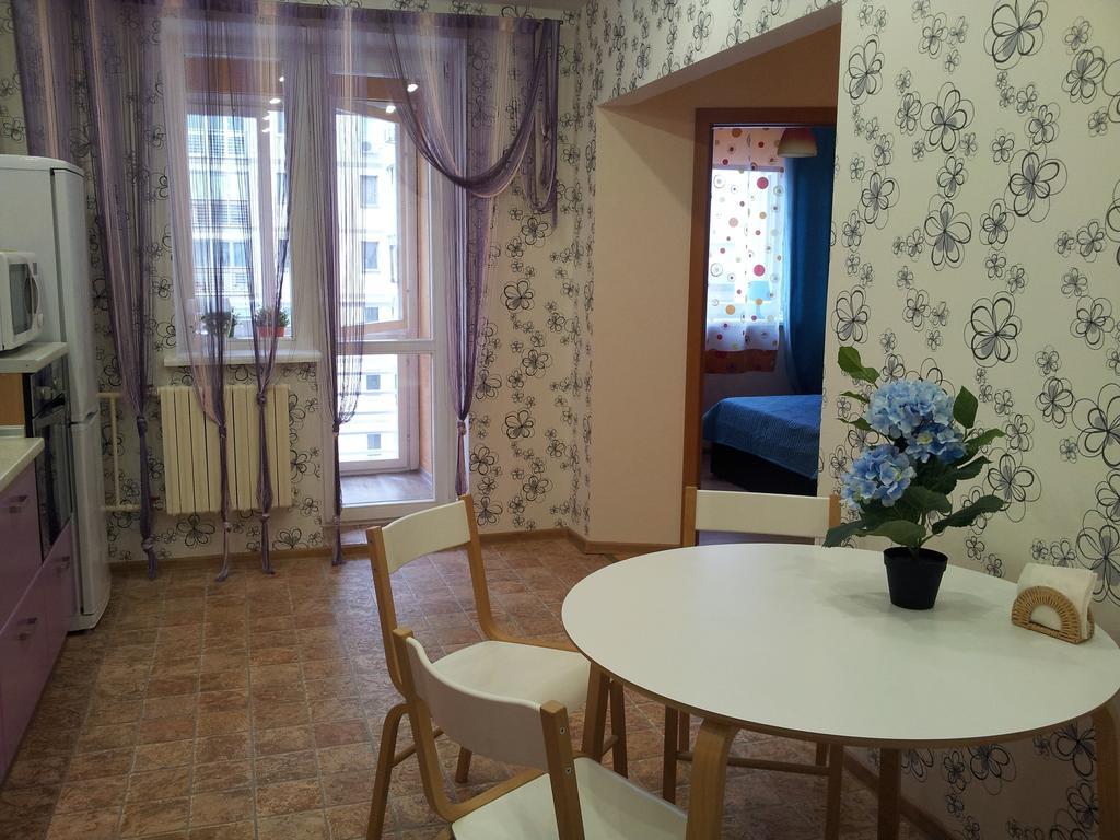 Апартаменты Независимости 168-2 Minsk Oda fotoğraf